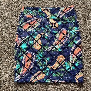 Quilted pencil skirt, stretchy, and flattering.
